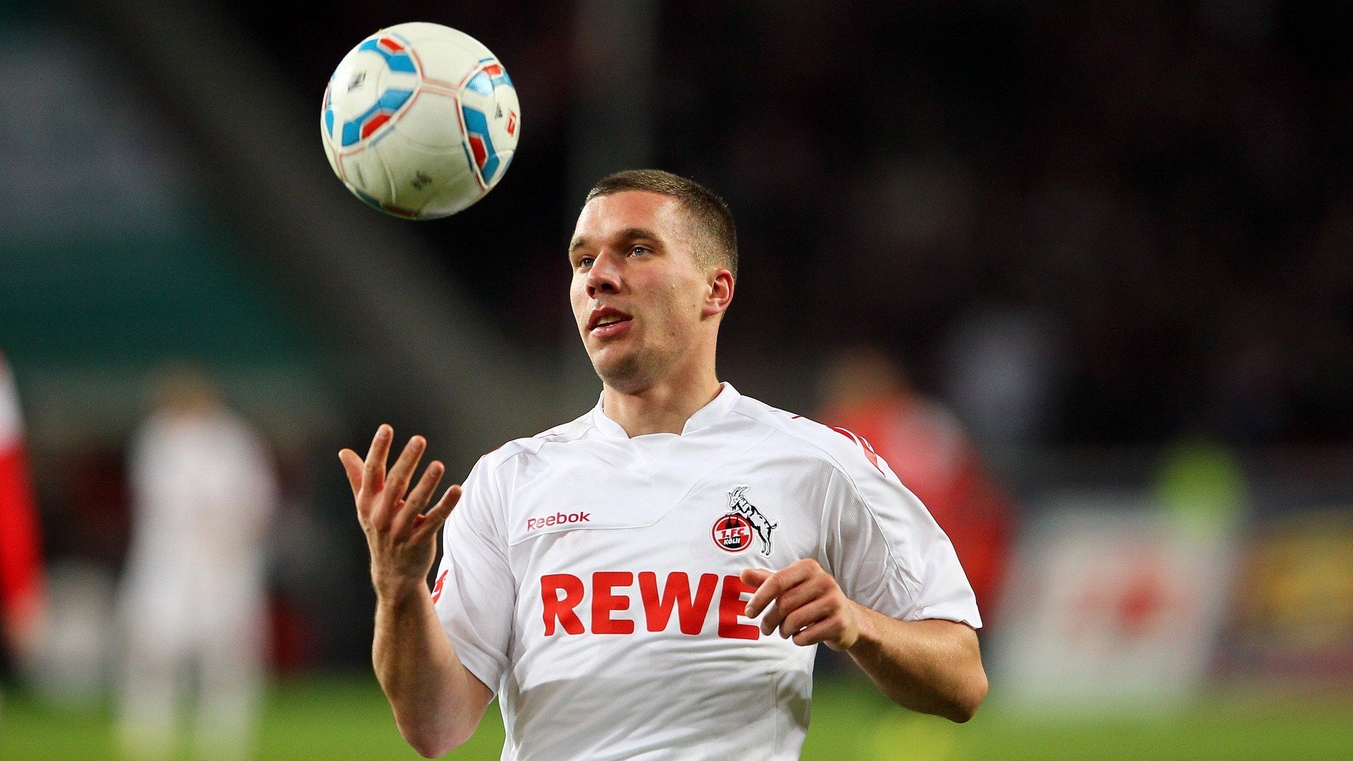 拜仁慕尼黑主场3-2逆转美因茨,艰难取胜,拜仁慕尼黑 阵型